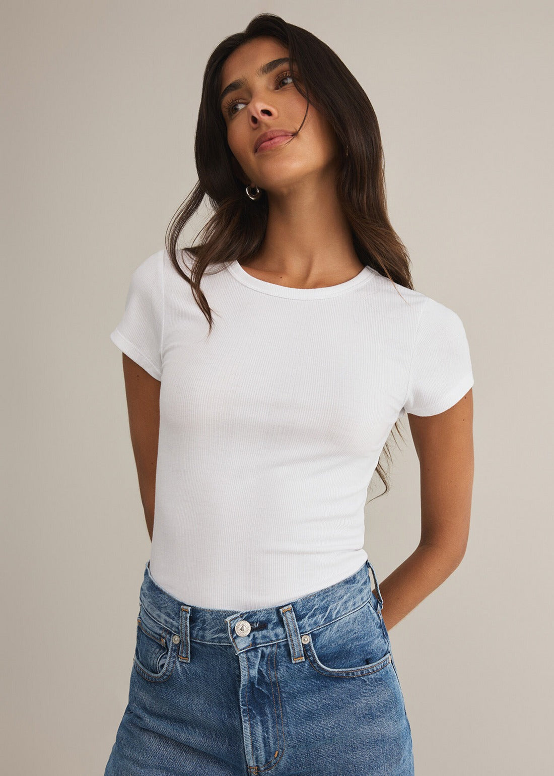 Avery Tee white