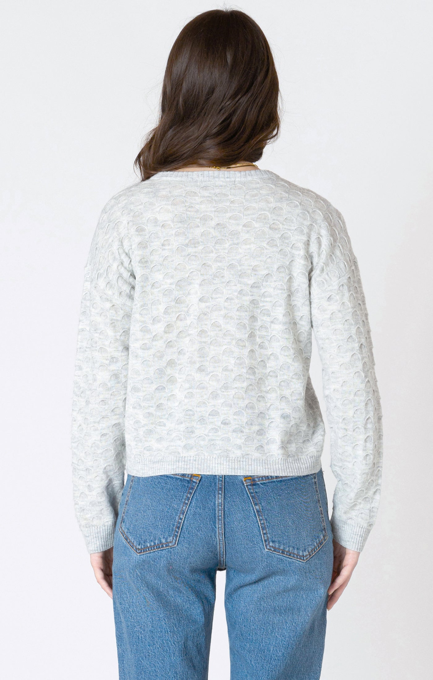 SCALLOPED STITCH SWEATER