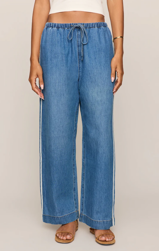 Sidelines Track Pant